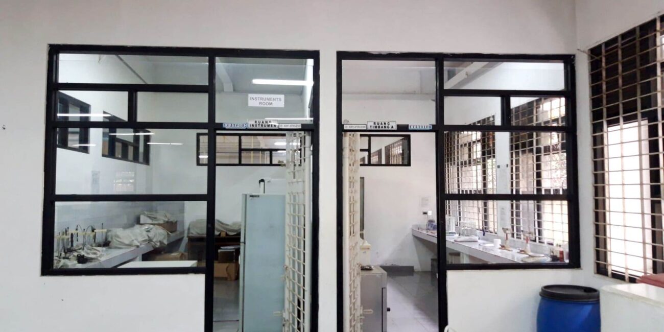 Laboratorium kimia dasar (8)